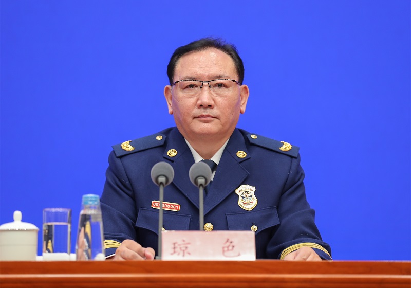 美女操爆流水网站视频在线观看应急部党组成员、消防救援局局长琼色出席新闻发布会